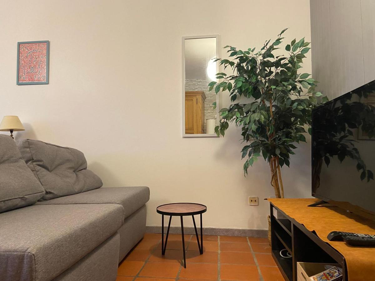 Le Refuge Des Catulas Thuin エクステリア 写真